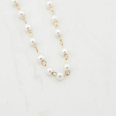 Ketting white dots goud