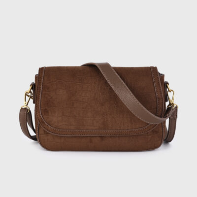 Bruine schoudertas en clutch met croco patroon